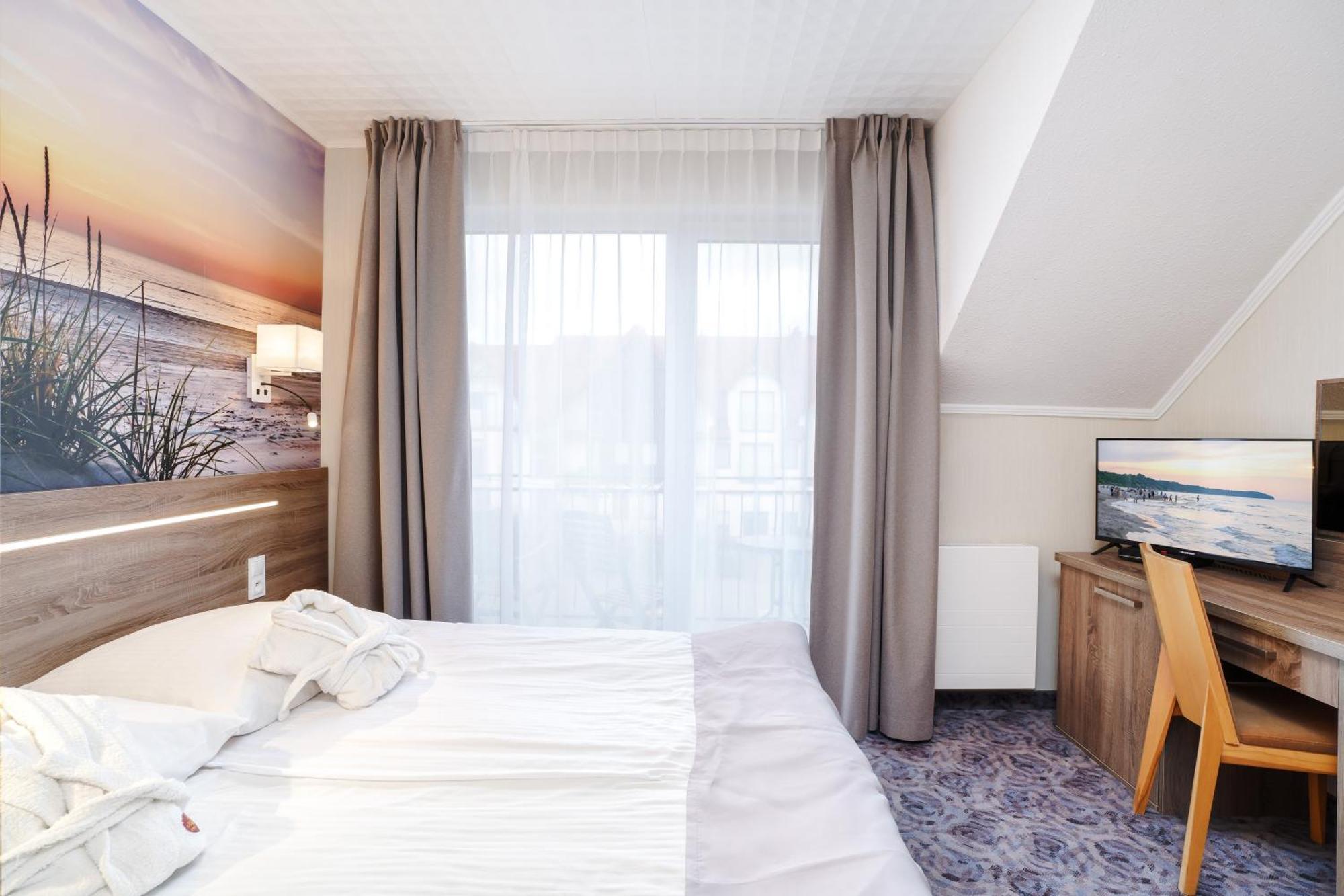 Hotel Spa Activia Jastrzębia Góra Exteriör bild