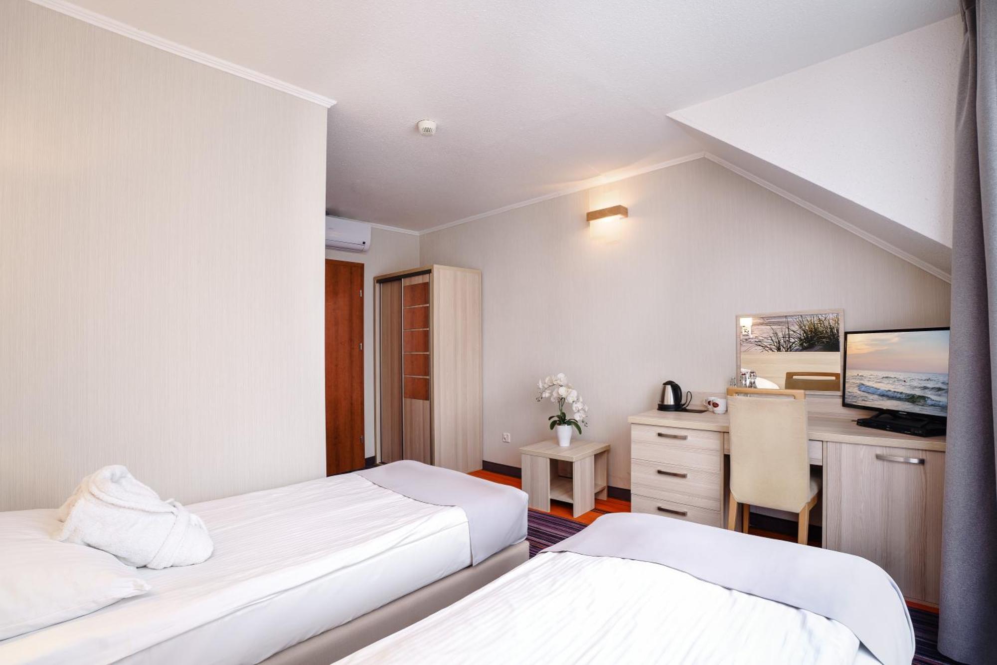 Hotel Spa Activia Jastrzębia Góra Exteriör bild