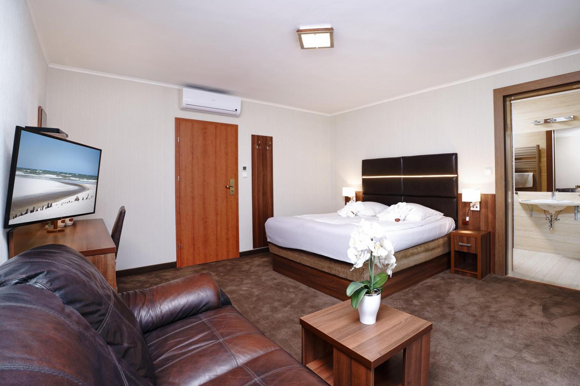 Hotel Spa Activia Jastrzębia Góra Exteriör bild
