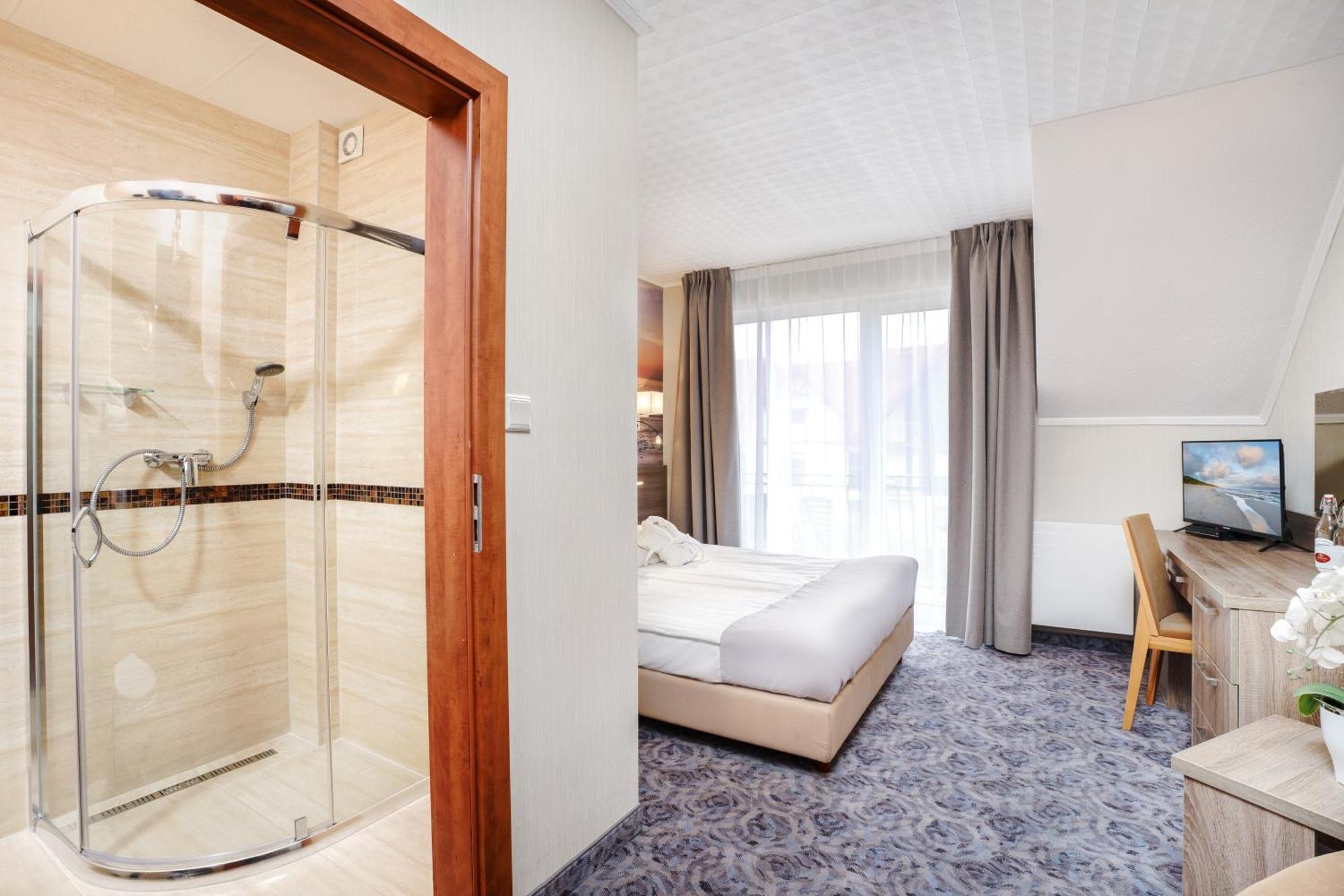 Hotel Spa Activia Jastrzębia Góra Exteriör bild