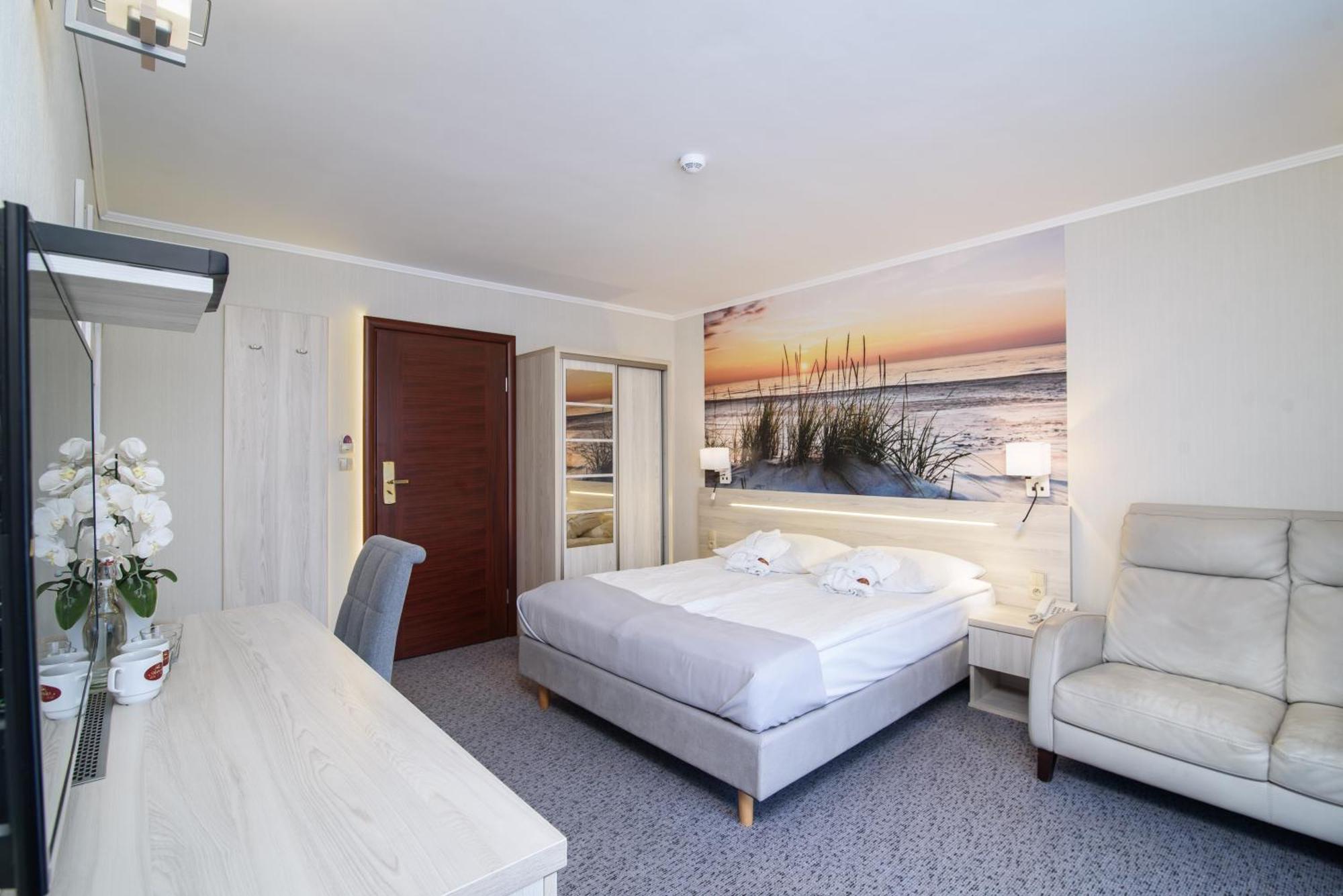 Hotel Spa Activia Jastrzębia Góra Exteriör bild
