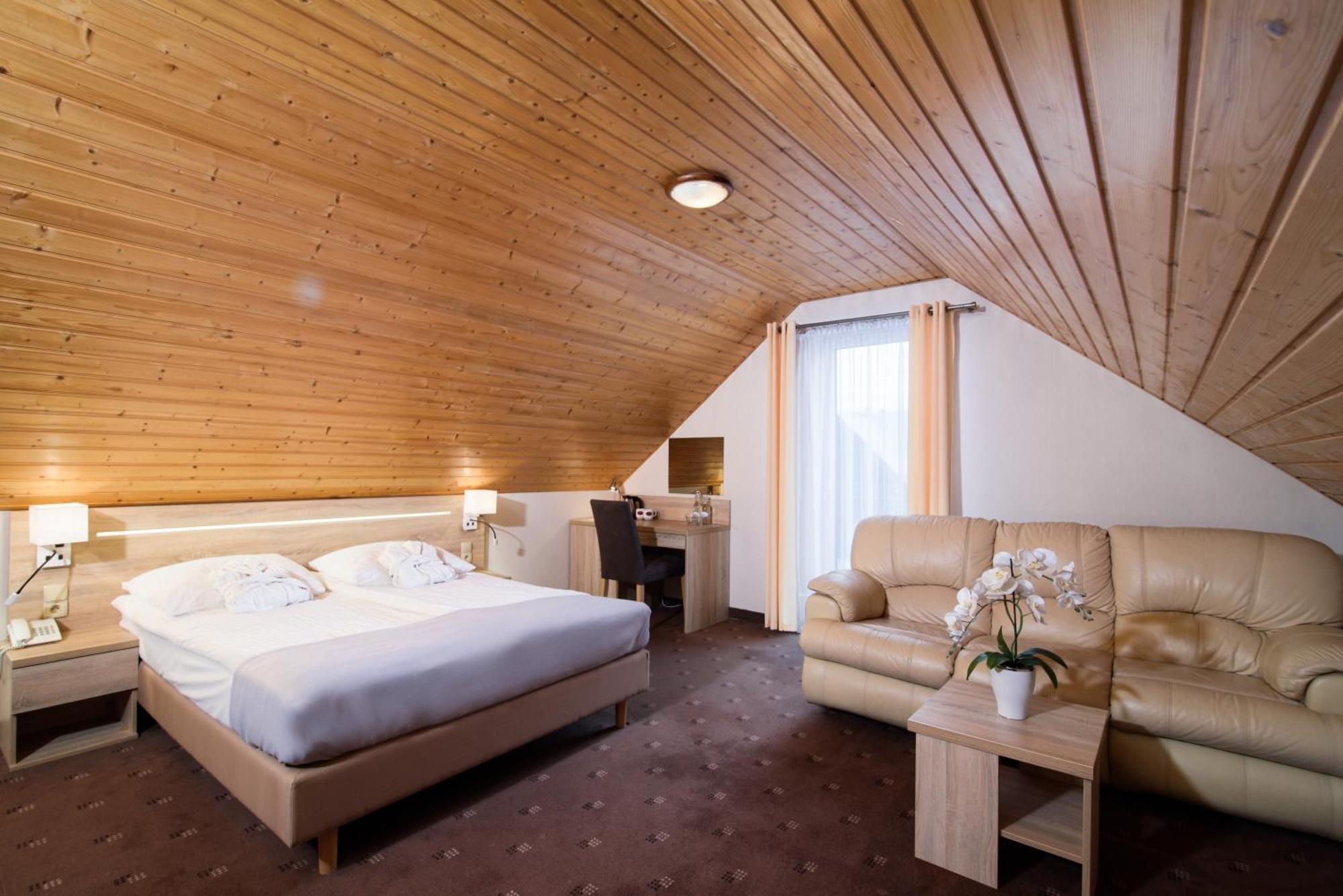 Hotel Spa Activia Jastrzębia Góra Exteriör bild