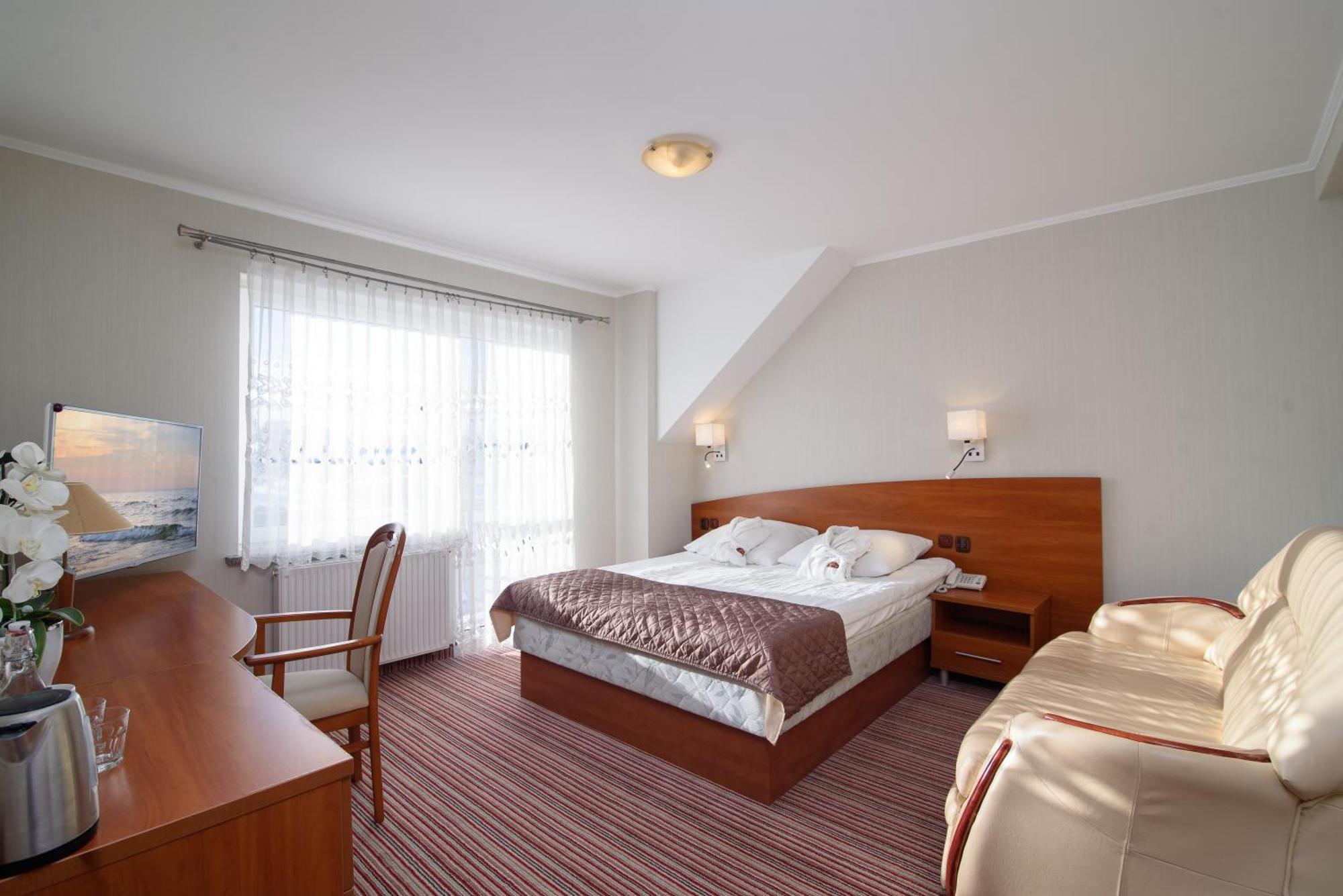 Hotel Spa Activia Jastrzębia Góra Exteriör bild