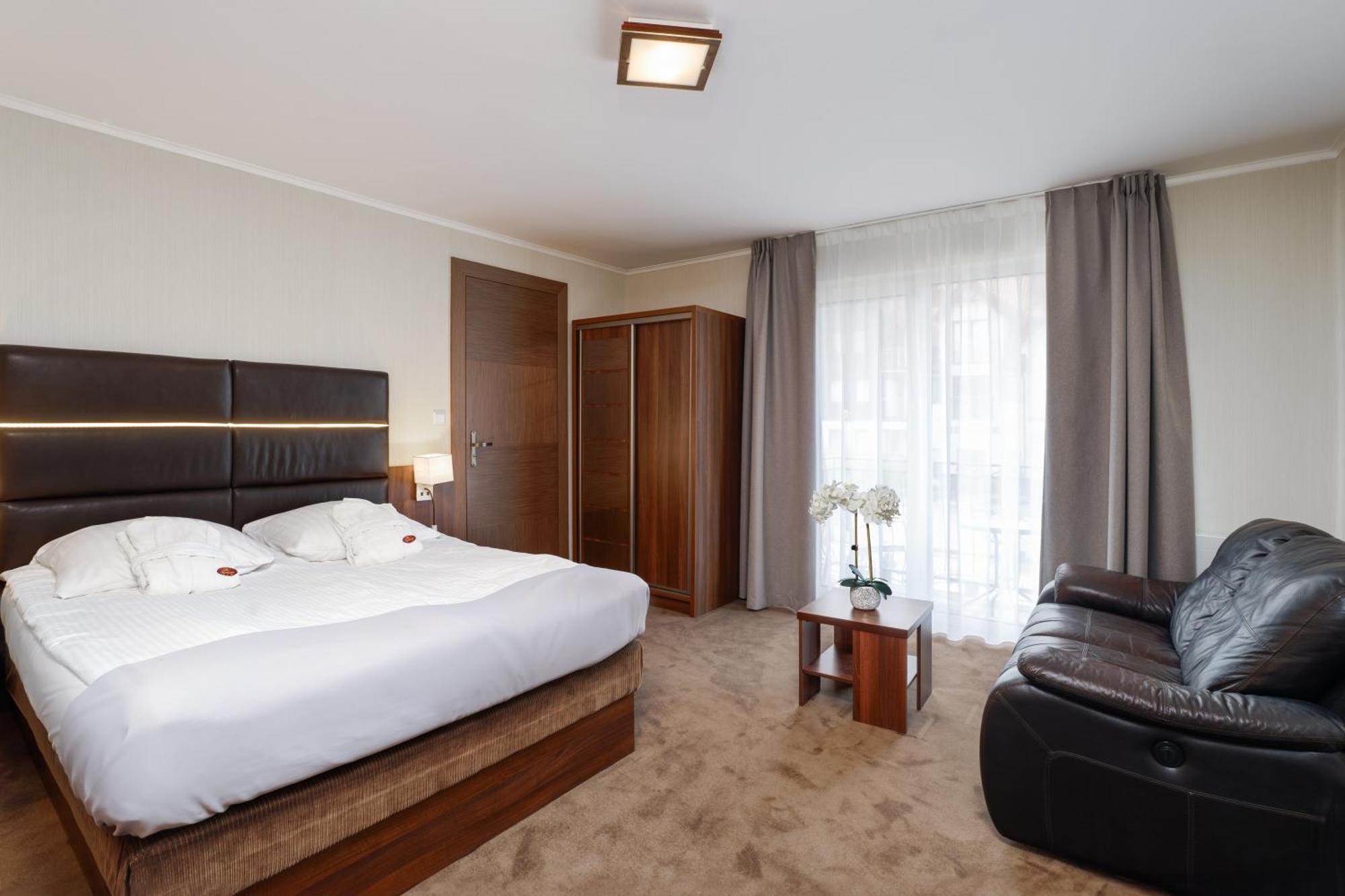 Hotel Spa Activia Jastrzębia Góra Exteriör bild
